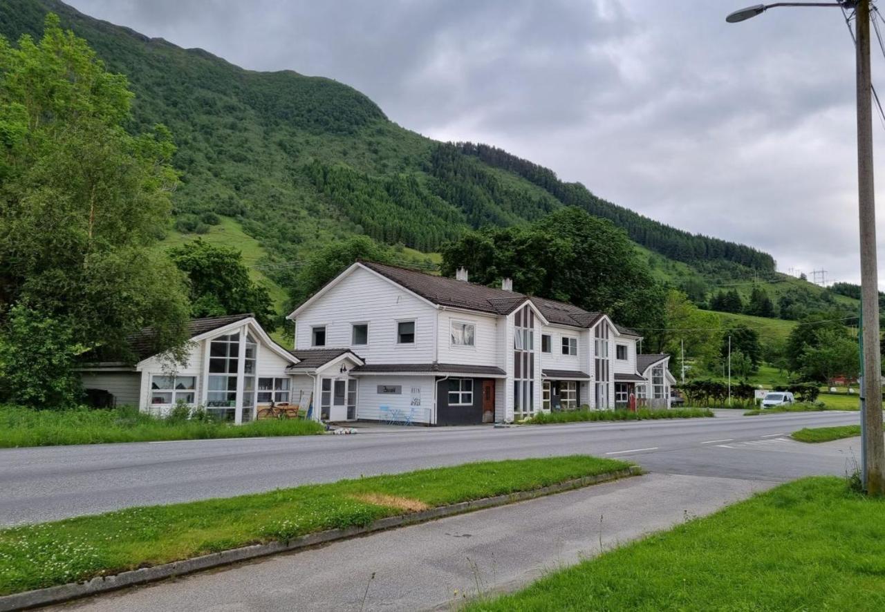 Rosendal Apartments Motellet Екстериор снимка